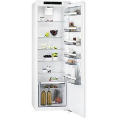 AEG SKE818E1DC Integrated Tall Fridge With Right and Reversible Door Hinges *Display Model*